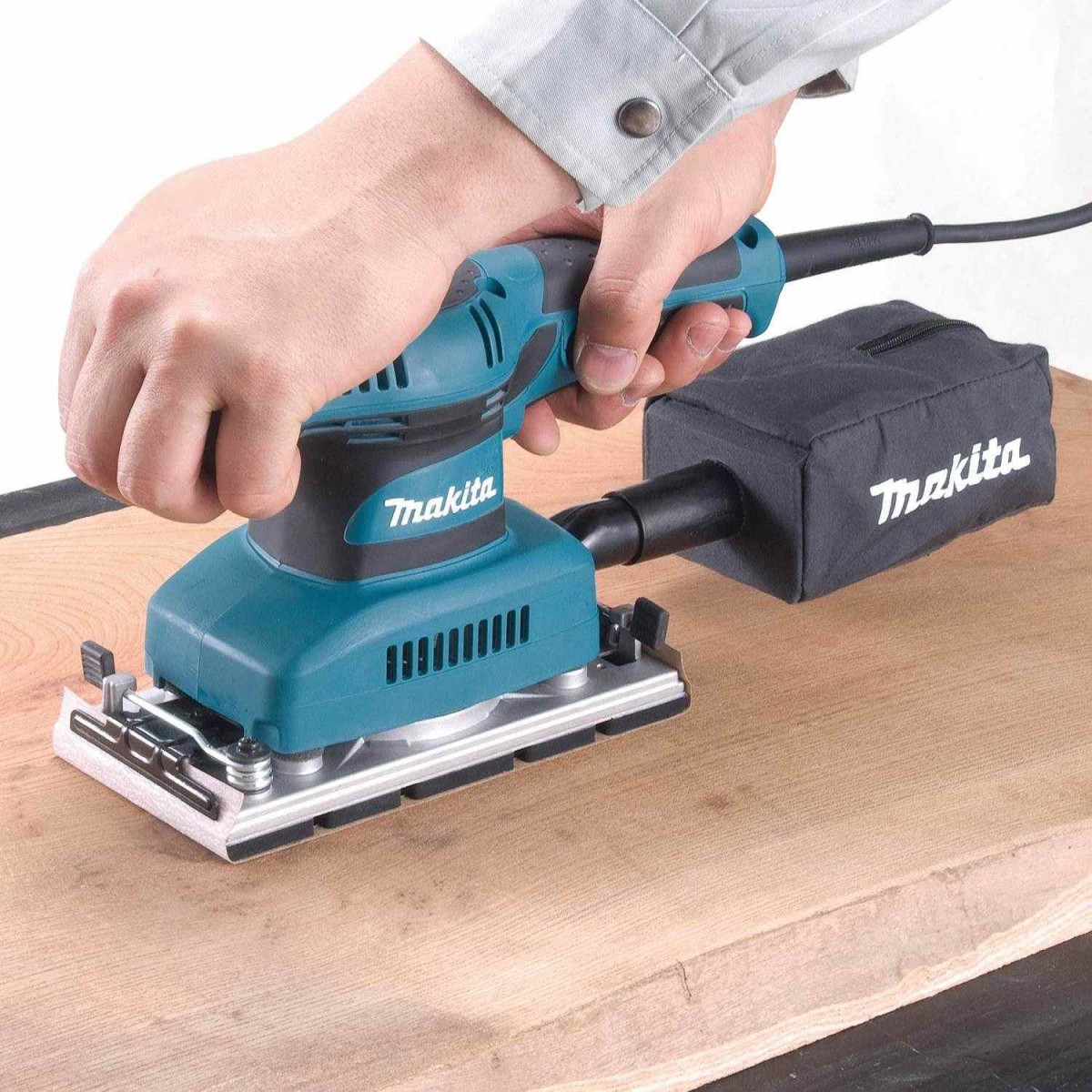 Máy Chà Nhám Rung Hình Chữ Nhật Makita BO3710